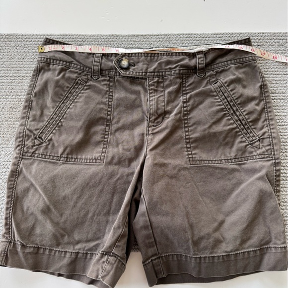 Vintage Eddie Bauer 90s Y2K Mercer Brown Cotton Bermuda Shorts Low Rise Size 6 - Picture 4 of 8